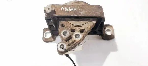Mazda 3 II Engine mount bracket