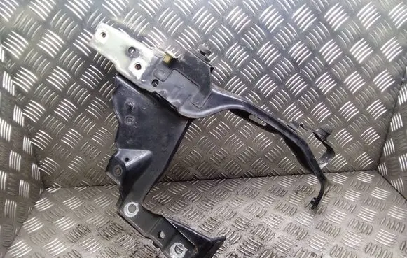 Radiator support slam panel bracket