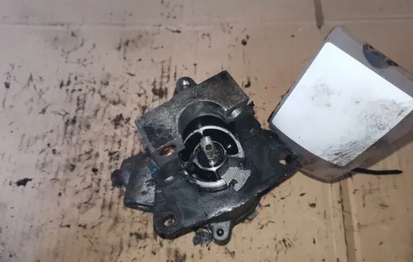 Alfa Romeo 156 Vacuum pump 46771105