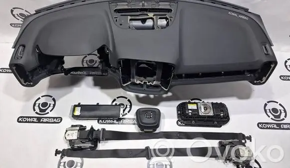 Volvo XC40 Dashboard 311700601 1T182260079349 P032214989