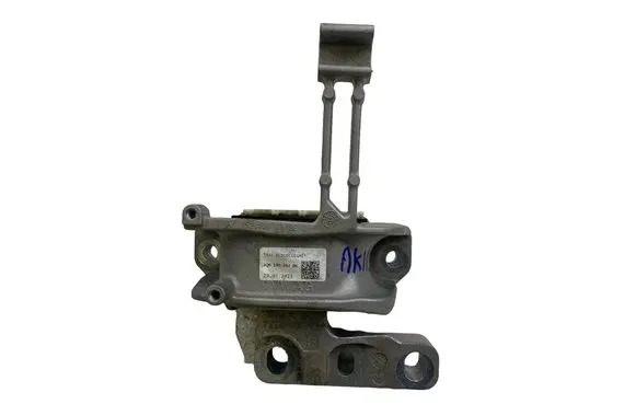Skoda Fabia Mk4 (6VA) Engine mount bracket 2Q0199262BK