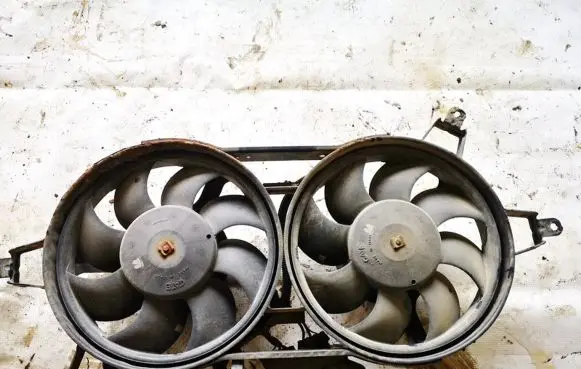 Fiat Marea Radiator cooling fan shroud