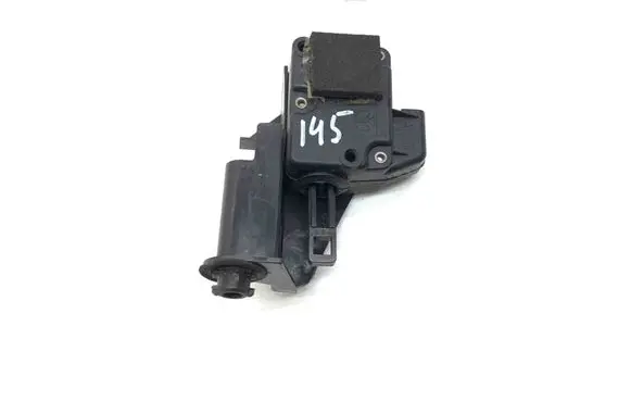 Jaguar XK8 - XKR Fuel tank cap lock HJE3093BE