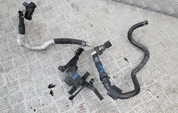 Audi A6 S6 C7 4G Fuel line/pipe/hose 