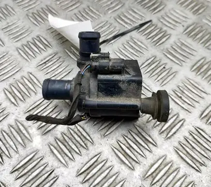 Audi A5 Electric auxiliary coolant/water pump 06H121601N