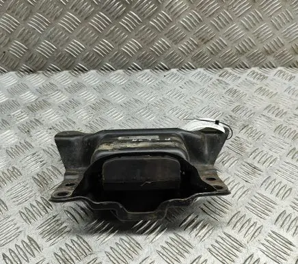 Volkswagen Golf VII Engine mount bracket 5Q0199555BG