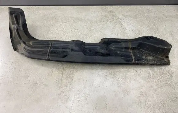 Audi A4 S4 B7 8E 8H Fender foam support/seal 8E0821112A