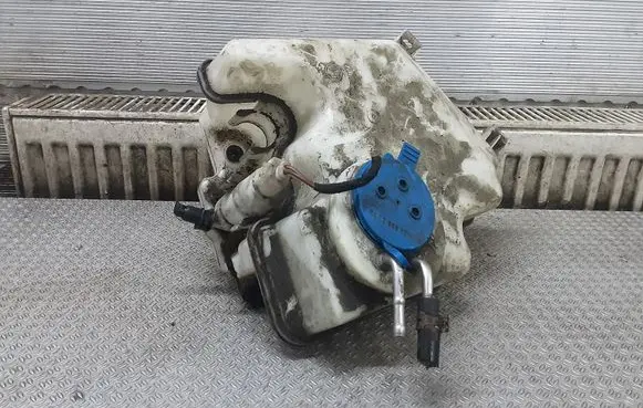 Mercedes-Benz B W245 Windshield washer fluid reservoir/tank 169869020