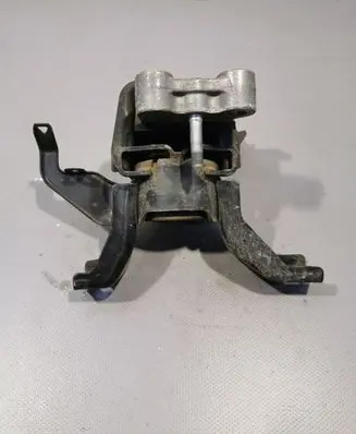 Toyota Auris E180 Engine mount bracket