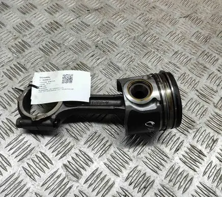 KIA Sorento Piston 234104A920 235104A400