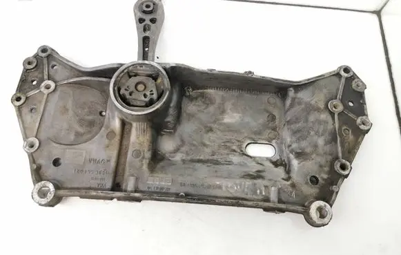 Volkswagen Touran I Front subframe 1K0199369G 15092003