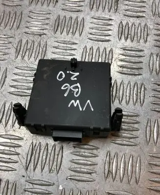 Volkswagen PASSAT B6 Gateway control module 3C0907530L 3C0907951