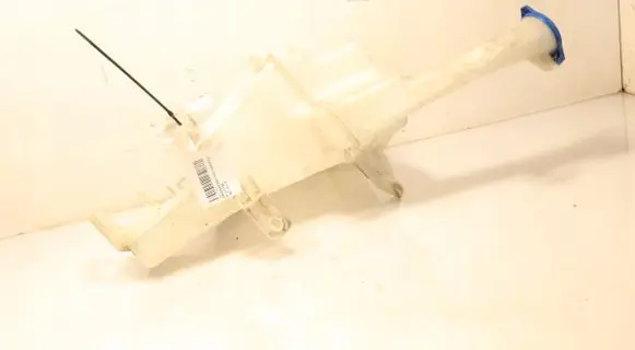 KIA Rio Windshield washer fluid reservoir/tank