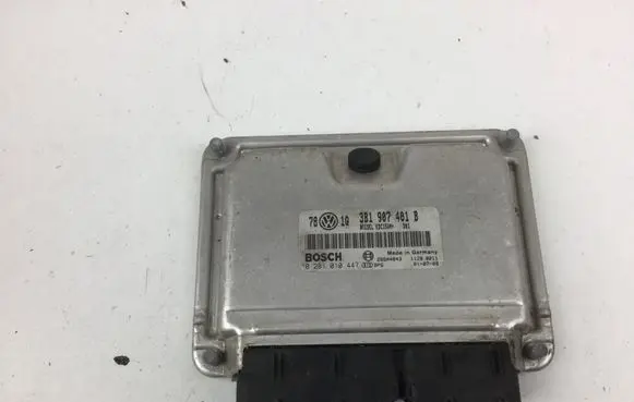 Volkswagen PASSAT B5.5 Engine control unit/module ECU 3B1907401B