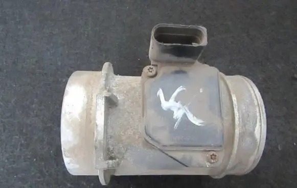 Audi A6 S6 C5 4B Mass air flow meter 059906461D AFH70-25C