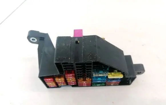 Volkswagen PASSAT B6 Fuse box set 3C1941823