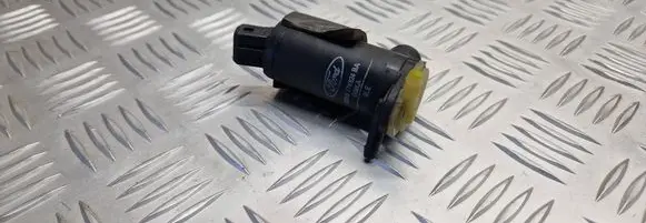 Ford Focus Windscreen/windshield washer pump 93BB17K624BA