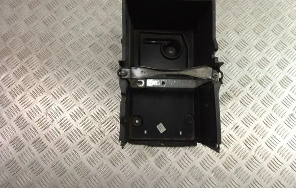 Ford C-MAX II Battery box tray AM5110723D