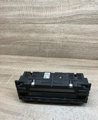 Volkswagen PASSAT B5.5 Climate control unit 3B1907044D 2400016303