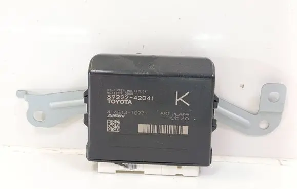 Toyota RAV 4 (XA40) Door control unit/module 8922242041