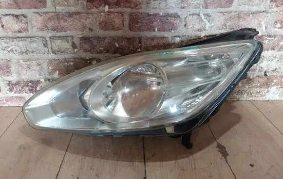 Ford C-MAX II Headlight/headlamp