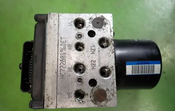 Volkswagen PASSAT B6 ABS Pump 3C0614109C16431601