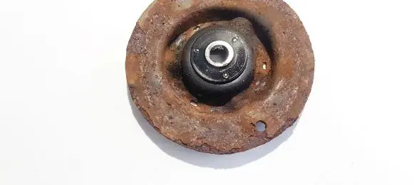 Toyota Auris 150 Coil spring mount 