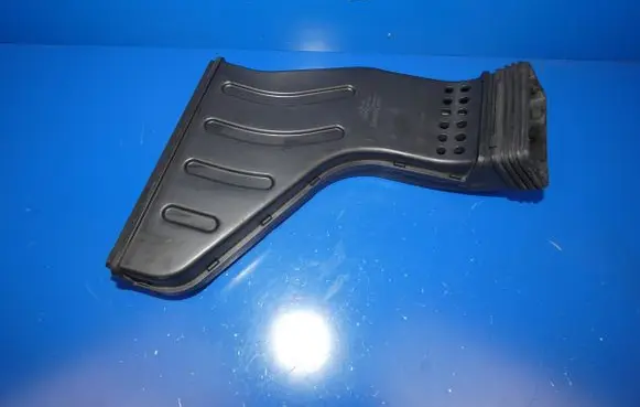 Hyundai Santa Fe Air intake duct part 282102W300