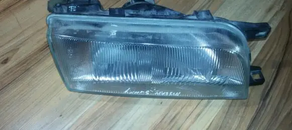 Nissan Sunny Headlight/headlamp