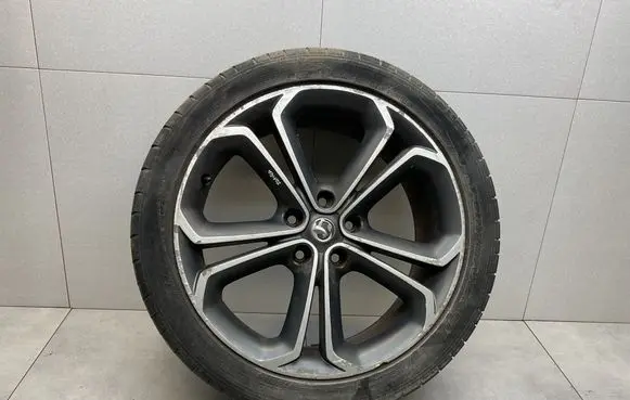 Opel Zafira C R19 alloy rim 