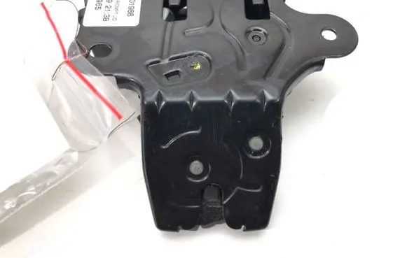Chevrolet Cruze Tailgate exterior lock 13501988
