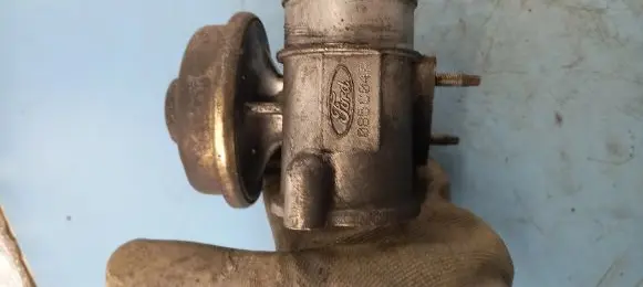 Ford Mondeo Mk III Coolant heater control valve 