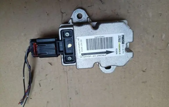 Mazda CX-9 Yaw turn rate sensor TD11437Y1