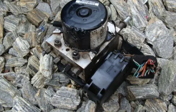 Chevrolet Captiva ABS Pump 96626091