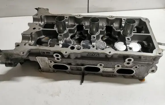 Ford Mustang V Engine head RFDG1E6C064AA