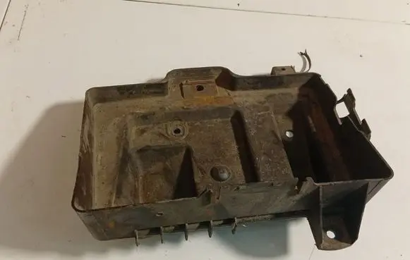 Opel Zafira A Battery box tray 24449812