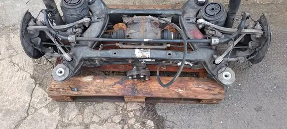 Mercedes-Benz E AMG W212 Rear axle beam with reductor A2313502101 A2123261765 A2183201930
