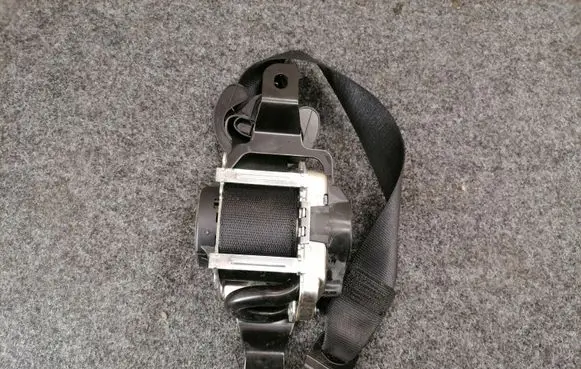BMW X5 F15 Rear seatbelt 624640600E 6246406
