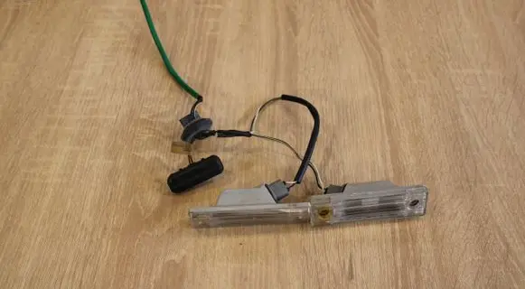 Chevrolet Cruze Number plate light