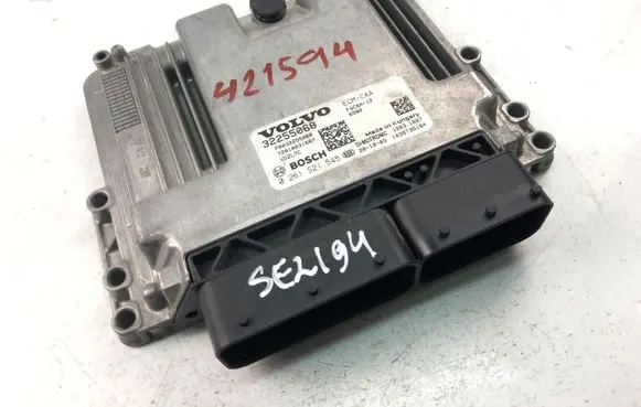 Volvo XC40 Engine control unit/module 32255068