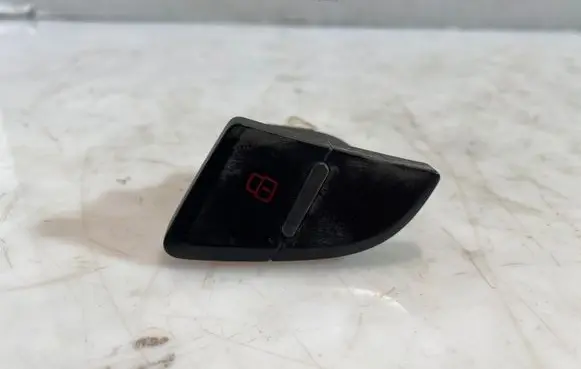 Audi A4 S4 B8 8K Central locking switch button 8K0962108