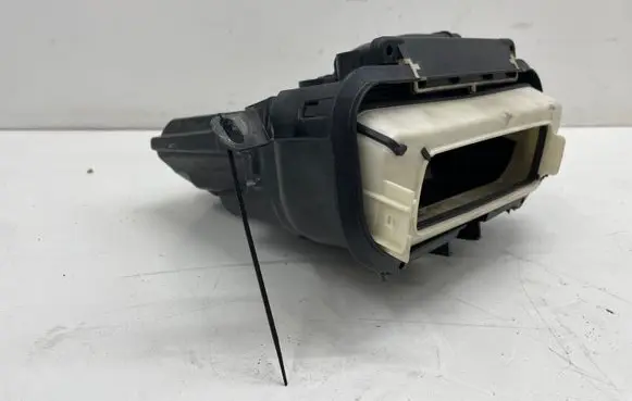 Mercedes-Benz E W212 Other engine bay part 7555193