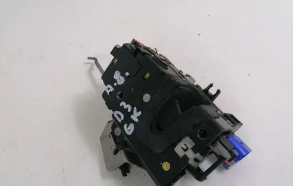 Audi A8 S8 D3 4E Rear door lock 4E0839015