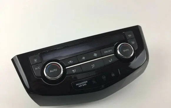 Nissan Qashqai Climate control unit 275004EA1A Z1832