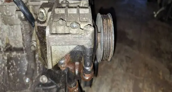 Ford Fiesta Power steering pump 2S6E3A733AA