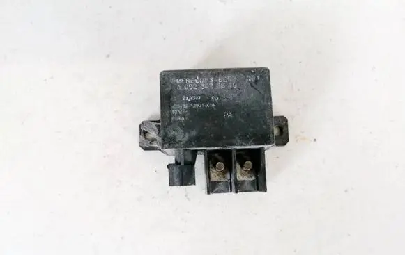 Mercedes-Benz E W211 Glow plug pre-heat relay A0025423819 Q02