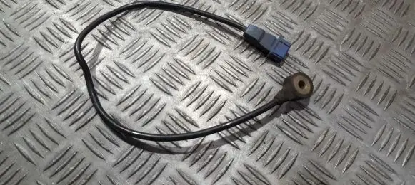 Audi A4 S4 B5 8D Detonation knock sensor 054905377g 5wm1512