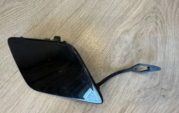 Mercedes-Benz C W204 Front tow hook cap/cover A2048850426 2048850426