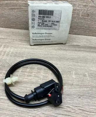 Audi Q3 F3 Bonnet alarm switch sensor 3C0953236B