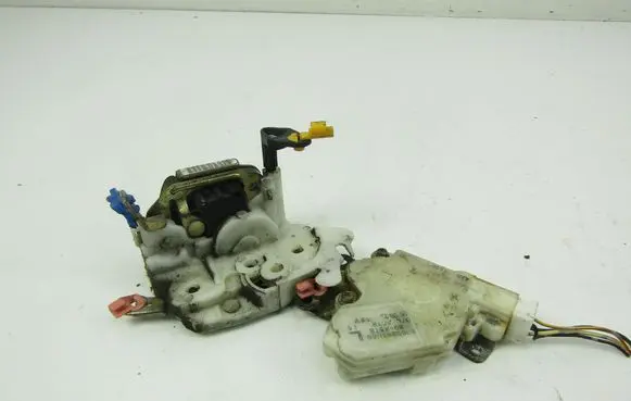 Nissan Almera Tino Rear door lock 
